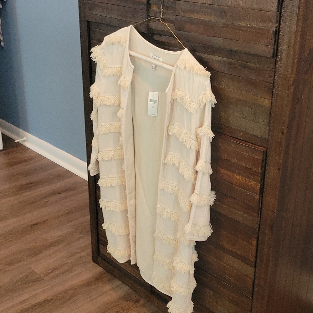Fringed, beige duster
